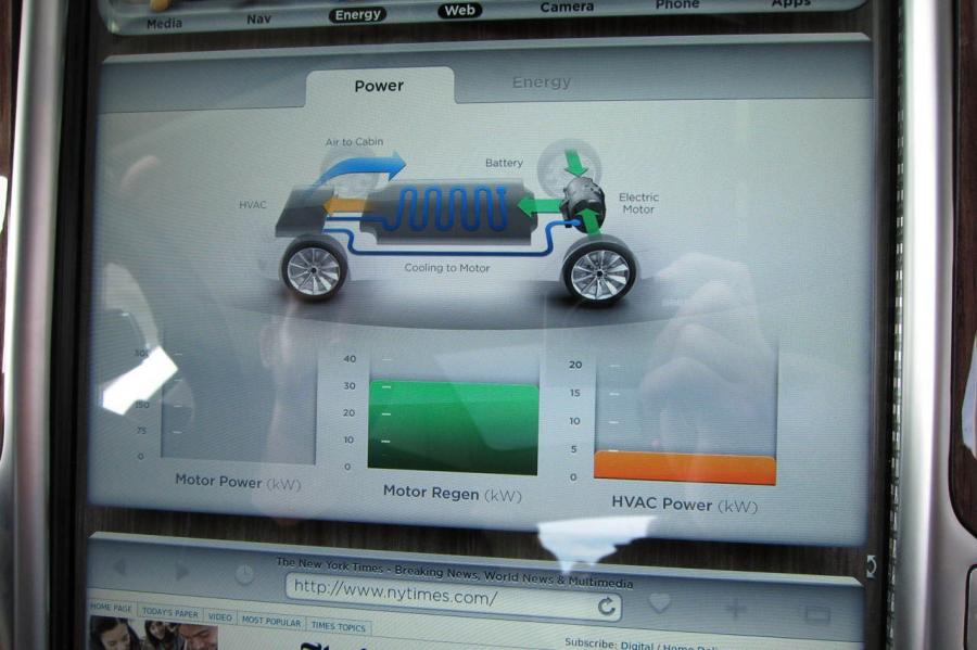  Tesla Model S Beta 2011 года  (фото 11 из 39)